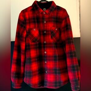 I am selling a women’s winter coat.